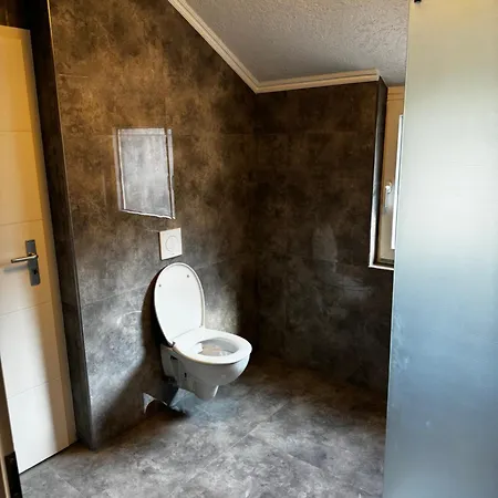 아파트 Ferienhaus, Monteurhaus *